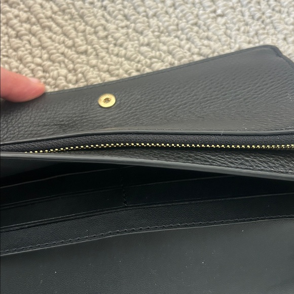 Coach Elegant Black Crossbody Bag - Picture 4 of 4